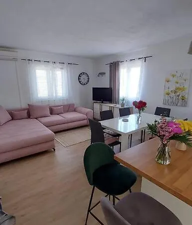 Willa House Dm