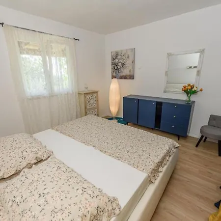 House Dm Bobovisca