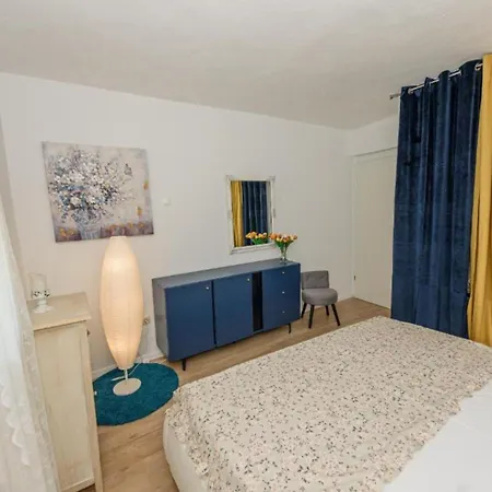 House Dm * Bobovisca