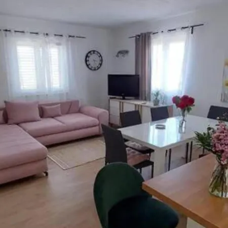 House Dm Bobovisca