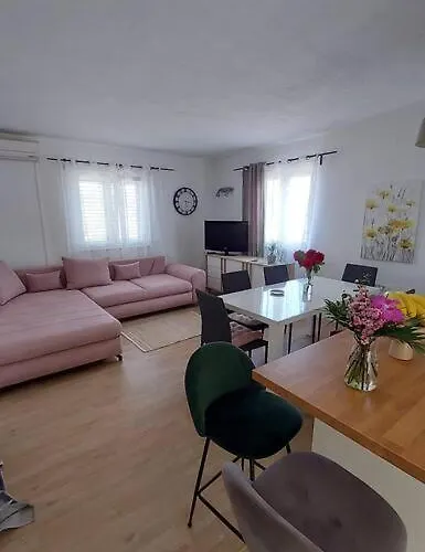 Villa House Dm
