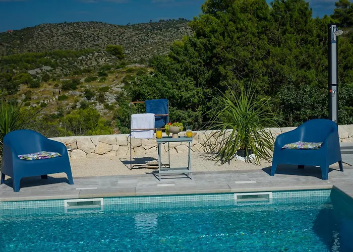 House Dm Villa